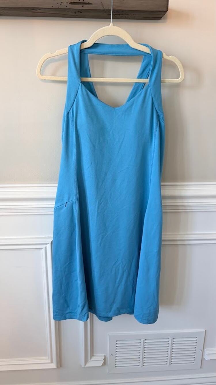 Title Nine Aruba Blue MEDIUM V-Neck Strappy Built in Bra Athletic Dress NWT